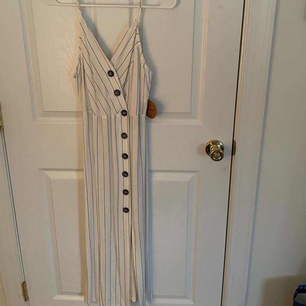 M urban Romantics summer dress
